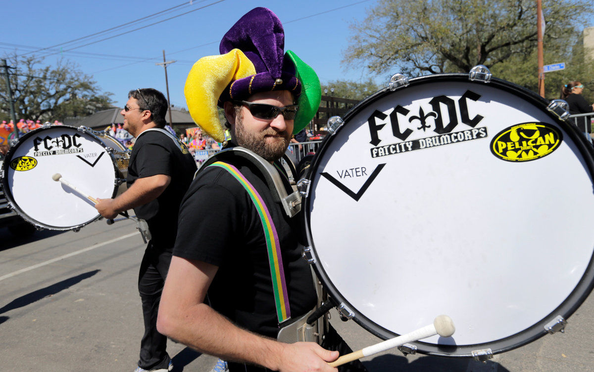 Krewe of Iris 2017 rolls in New Orleans: See Mardi Gras parade photos